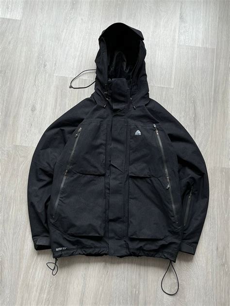 Nike Vintage Nike ACG Gore-Tex Black Jacket Gorpcore Grail | Grailed