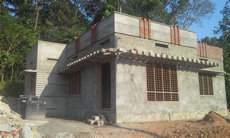 Kerala House Construction Tips: 11. Parapet and Plastering