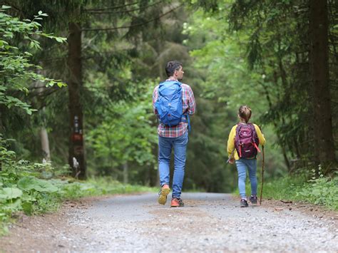 7 Family-Friendly Hikes in the U.S. That Active Families Should Explore - Mamas Like Me