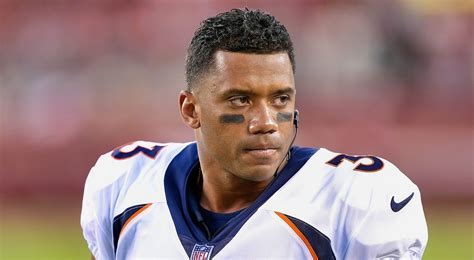 Former NFL GM Predicts Russell Wilson Will Be Benched