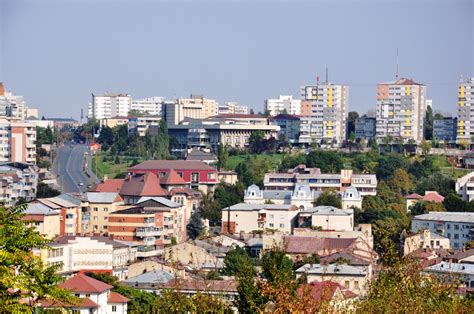 Slatina se pregătește de Zilele Municipiului. Cu câți bani își premiază LAUREAȚII | Realitatea ...