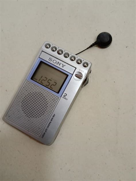 Rare Sony pocket FM/Am radio icf-r351, Audio, Portable Music Players on ...