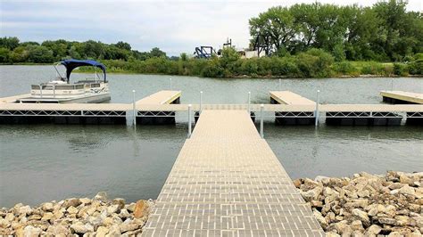 How to clean your boat dock to keep it looking great | VW Docks