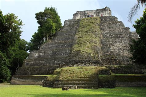 Yaxha, Guatemala | Temple in the ruins of Yaxha. Less is kno… | Flickr