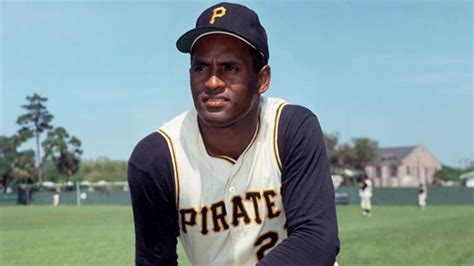 Roberto Clemente - Baseball Player - Biography.com