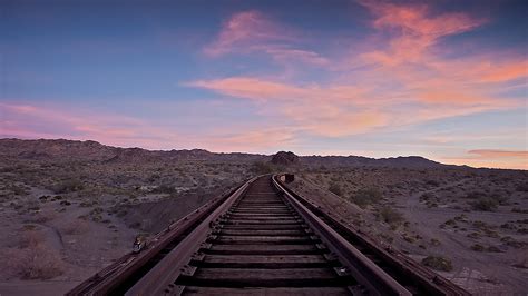 Eagle Mountain Railroad | A beautiful sunset on the tracks n… | Flickr