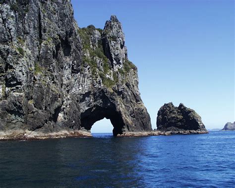 #644 The Hole In The Rock - Bay of Islands Cruise (New Zealand ...