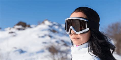 Snow Blindness 101: Symptoms, Causes and FAQs