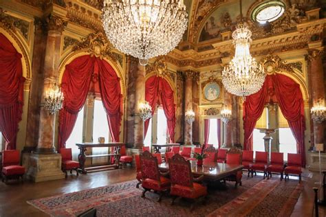 The Breakers: Best Mansion Tour in Newport RI - Nothing Familiar