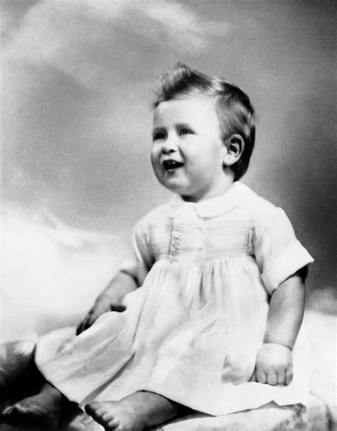 Royal baby snaps: From the Queen to Louis, how the royals’ first photos ...