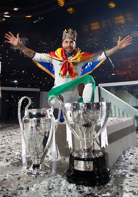 Real Madrid: Ramos, el Rey de la fiesta en el Bernabéu | Marca.com