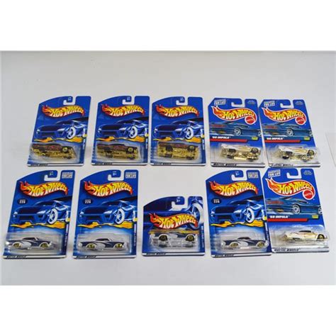 10 Hot Wheels Die-Cast Cars