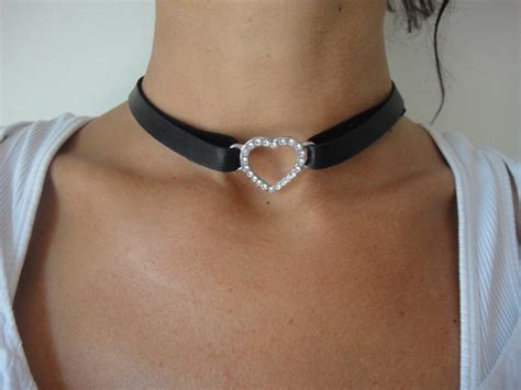 G4 - HEART SILHOUETTE CHOKER | Leather choker can be in beig… | Flickr