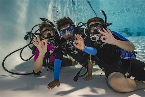 Scuba Diving Lessons for Kids - All You Need To Know