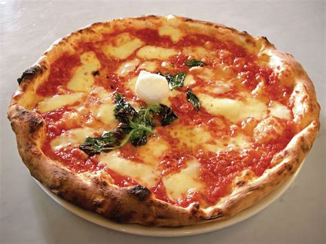 Pizza | Description, Ingredients, & Types | Britannica