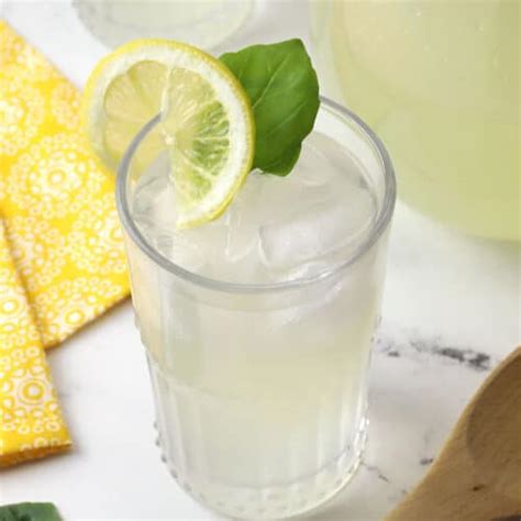 Basil Lemonade - The Toasty Kitchen