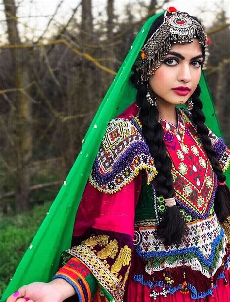 Pin by Zheelaw😇🥰 on Afghan fashion | Afghan clothes, Afghanistan ...