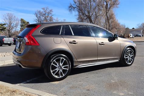 2015 Volvo V60 Cross Country T5 Platinum | Victory Motors of Colorado