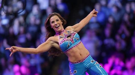 Mickie James: 6X WWE Championship Winner and Country Singer - Page 2 of ...