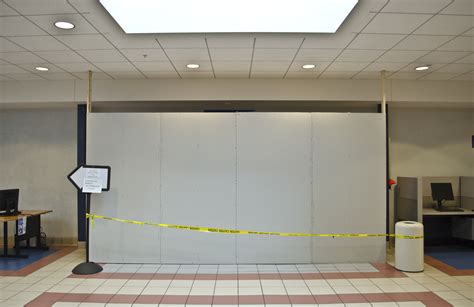 Temporary wall set up during Student Center construction - KCC Daily