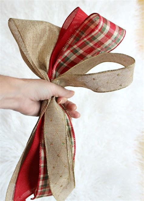 Create gorgeous Christmas Tree Bow Decor with this DIY tutorial ...