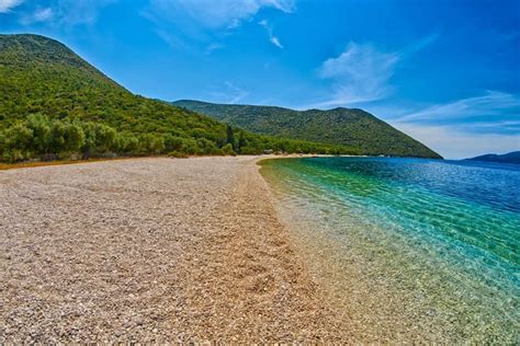 The 9 best Kefalonia beaches | travelpassionate.com