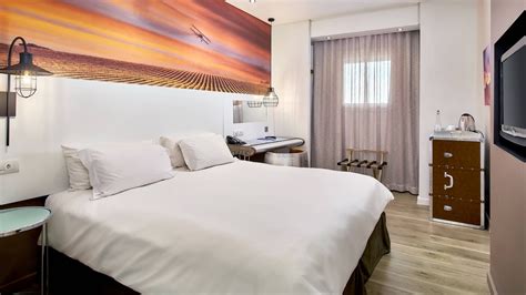 Photo Tour of Design hotel near O.R Tambo Airport | Protea Hotel O.R Tambo