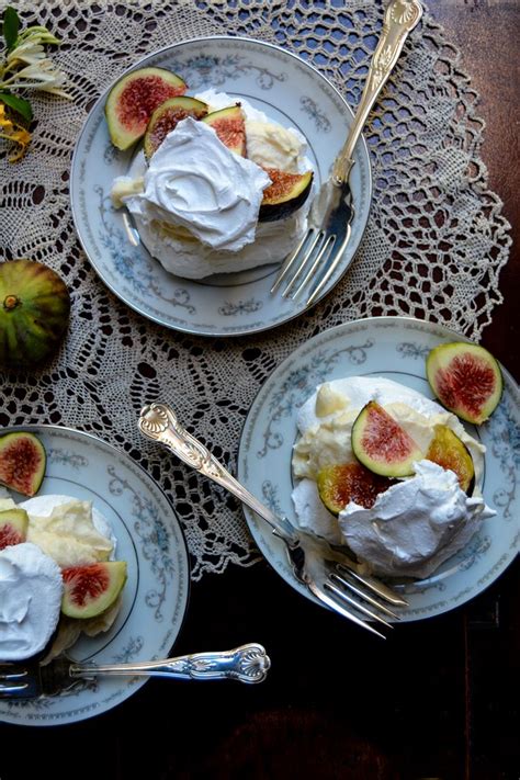 Italian Meringue with Honey Mascarpone and Figs ° eat in my kitchen ...