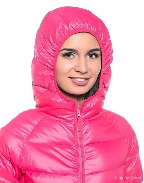 Puffer Outfit, Women's Puffer, Pvc Outfits, Warm Outfits, Puffy Coat, Puffy Jacket, Cool Jackets ...