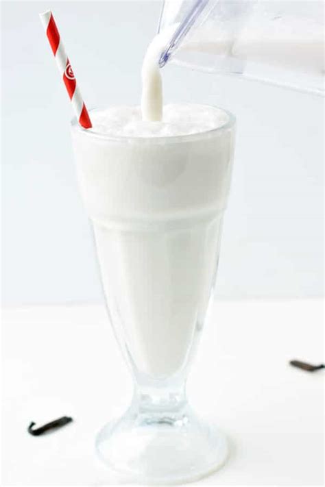 Keto Vanilla Milkshake - 3.7g Net Carbs - Sweet As Honey
