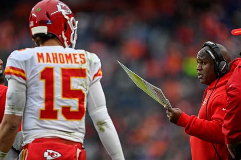 Patrick Mahomes Reacts To Eric Bieniemy Criticism - The Spun