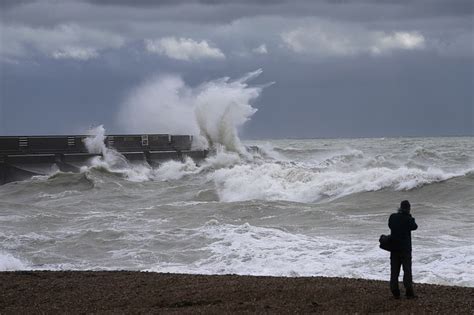 Storm Ciaran leaves millions without power in western Europe | Jefferson City News Tribune