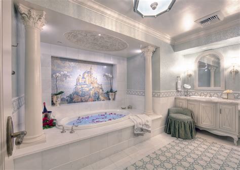 DETAILS: Inside the Disneyland Hotel Fairy Tale Suite at Disneyland ...