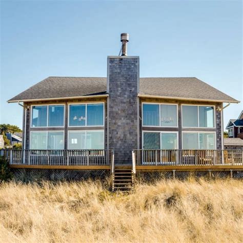 17 Cozy Beach Cabin Rentals on Oregon's Rugged North Coast | Sunset ...