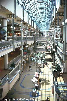 The Westside Pavilion mall (photo)