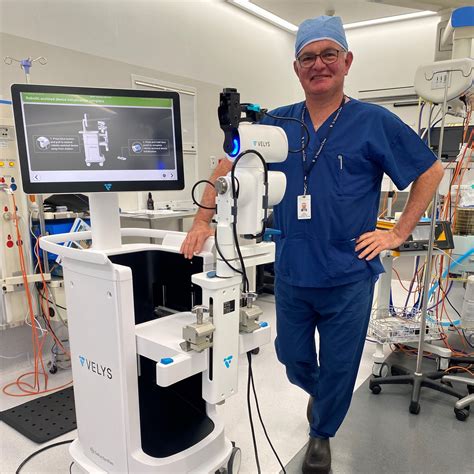 New generation robots support minimally-invasive surgery at St Vincent's Private Hospital