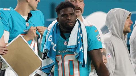 Dolphins News: NFL Insider Notes Plan for Tyreek Hill Injury vs Jets