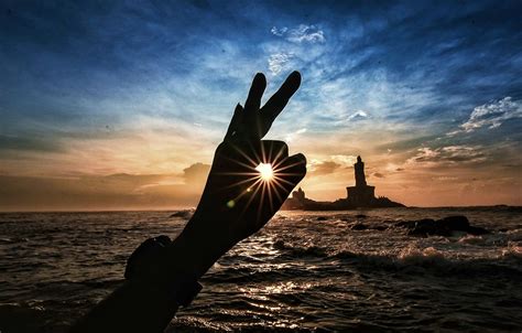 Sunrise and Sunset in Kanyakumari Beach, Kanniyakumari | Kanyakumarians