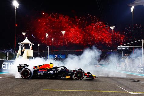 F1 Abu Dhabi Grand Prix LIVE: Race results as Max Verstappen wins ...