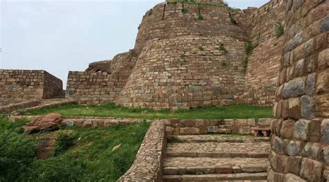 Tughlaqabad Fort - The Most Beautiful Specimens of Islamic Architecture