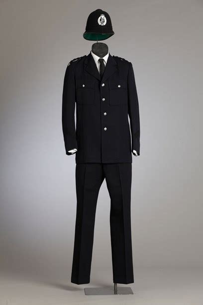 New Zealand Police uniform - New Zealand Fashion Museum