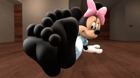 Pin su Minnie Mouse barefoot