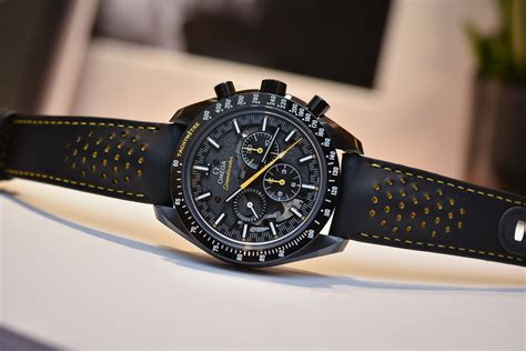 Review - Omega Speedmaster Dark Side of the Moon Apollo 8 (Specs & Price)