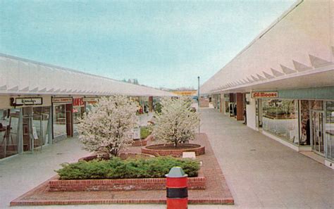 Connecticut Post Mall, Milford – CT Postcards.net