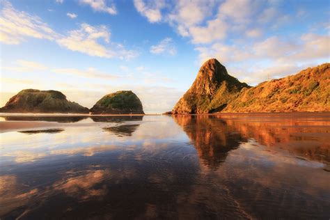 Back Beach reflections, New Plymouth - Chris Gin Photography