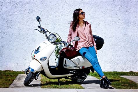 How to choose the best scooty for girls? - My Blog