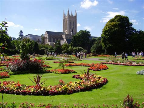 Abbey Gardens, Bury St Edmunds, England | Bury st edmunds, Amazing ...