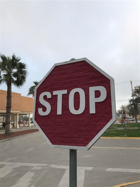 A Wooden Stop sign : r/mildlyinteresting