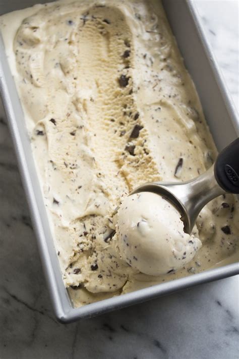 Irish Cream Ice Cream for St. Patrick's Day - Talia Bunting