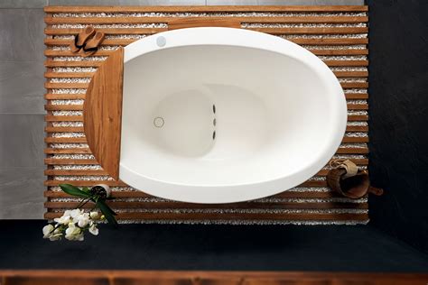 True Ofuro Japanese deep soaking bathtubs :: Behance